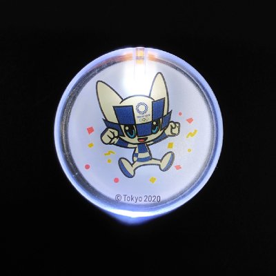 【50%OFF】LEDバッジ（東京2020オリンピックマスコット）祝う