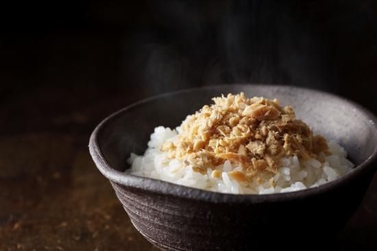 国産鮭フレーク（焼鮭ほぐし）200g×4本 計800g 鮭 サケ 鮭ほぐし