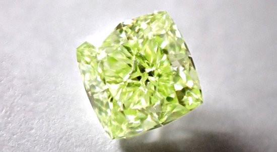 グリーンダイヤモンド（インテンス）ルース 0.103ct - 宝石ルースを ...