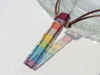 虹色ガラス『にじ【歴史】』ネックレス【紐の色、長さ選べます】【太チェーン選べます】【受注制作】