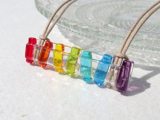 ガラスの旋律『メロディ【虹】』ネックレス(チョーカー)【紐の色、長さ選べます】【受注制作】