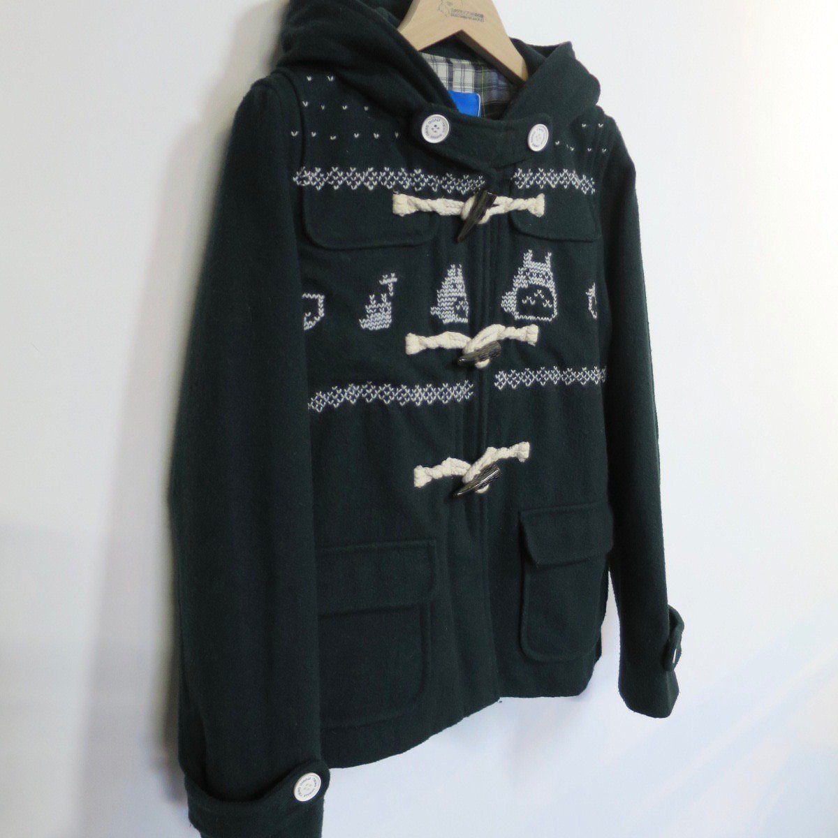 雪柄トトロ手編み縫いコート (1点もの／サイズ大人) - スタジオジブリのあの服