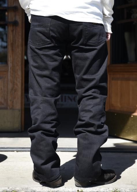 1908 W KNEE NARROW BLACKIE DENIM - TROPHY GENERAL STORE KANAZAWA