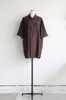 <img class='new_mark_img1' src='https://img.shop-pro.jp/img/new/icons20.gif' style='border:none;display:inline;margin:0px;padding:0px;width:auto;' />30%OFFunfil COTTON & SILK-TWILL SHORT SLEEVE SHIRTS DARK BROWN
