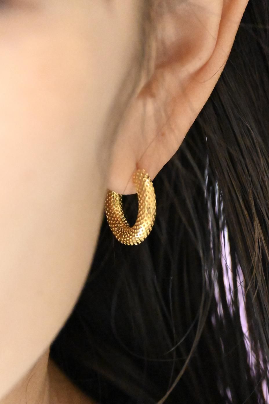 R.ALAGAN / Tiny Dot Hoops - Gold - HEIRLOOM R.ALAGAN / Tiny Dot Hoops - Gold - HEIRLOOM