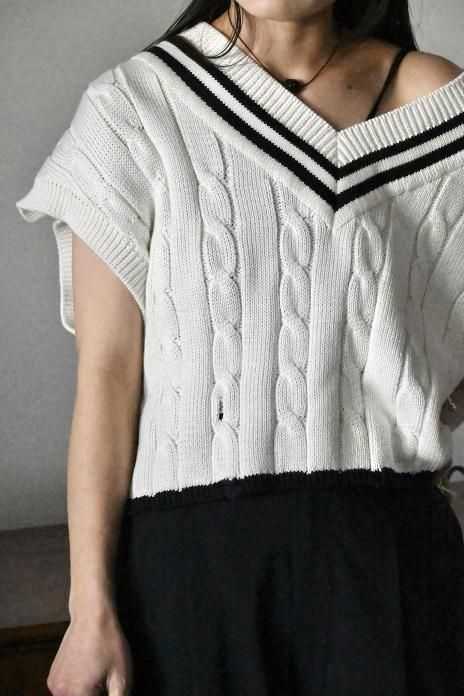 RYU KAGA / Tilden knit vest - Ivory  Dark Navy