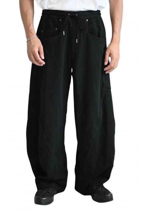 KHOKI / 3D cutting sweat pants - BLACK
