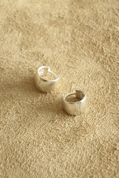 Sapir Bachar / HELIX HOOPS  - silver