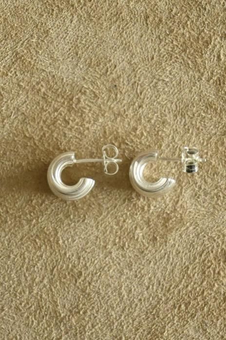 Sapir Bachar / FOREVER MINI HUGGIES - silver