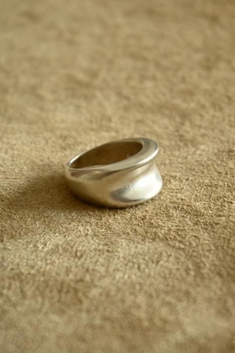 Sapir Bachar / PEBBLE RING - silver