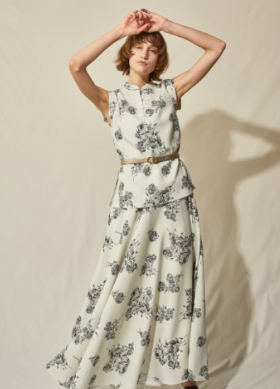 Lily Brown ライン花柄ワンピース Lily Brown ライン花柄ワンピース