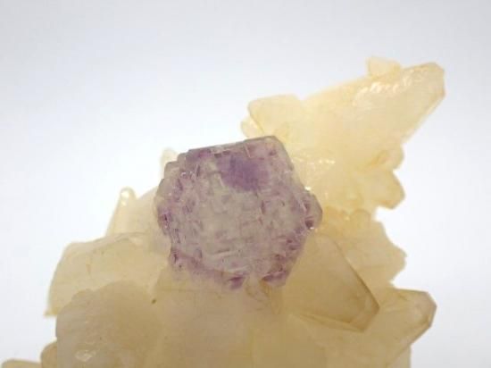 シャンバオ産フローライトONカルサイト- 11MINERAL『一つ一つ シャンバオ産フローライトONカルサイト- 11MINERAL『一つ一つ