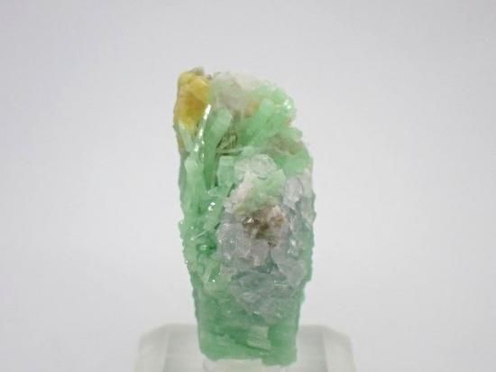 エメラルド原石　ムゾー産　蛍光　とても美しい エメラルド原石 ムゾー産 蛍光 とても美しい