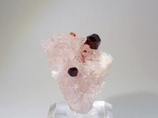 ウバイトonマグネサイト- 11MINERAL『一つ一つ厳選した鉱物