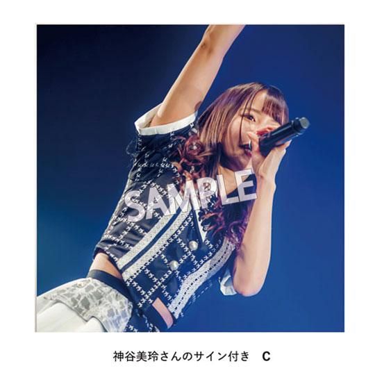 サイン付きチェキ額装［神谷美玲］ - PhotoExhibition.jp