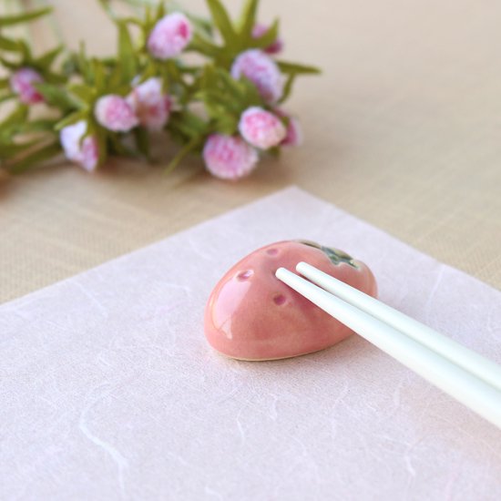 美濃焼 箸置き いちご ピンク 果物シリーズ イホシロ窯