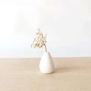 美濃焼 陶器 フラワーベース「三角・白」|イホシロ窯 美濃焼 陶器 フラワーベース「三角・白」|イホシロ窯