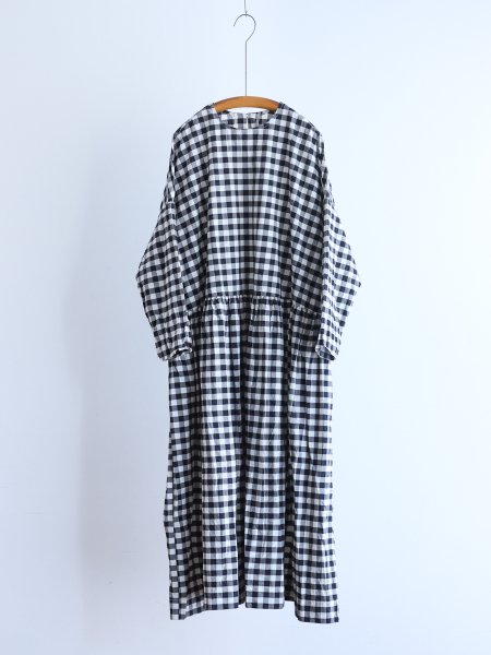 <img class='new_mark_img1' src='https://img.shop-pro.jp/img/new/icons7.gif' style='border:none;display:inline;margin:0px;padding:0px;width:auto;' />Gauze# " GINGHAM MODERNIST GATHER ONEPIECE ( Black / Navy )"