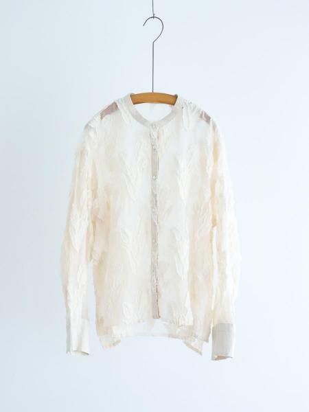 <img class='new_mark_img1' src='https://img.shop-pro.jp/img/new/icons7.gif' style='border:none;display:inline;margin:0px;padding:0px;width:auto;' />qiri " tulip lace jacquard blouse ( Kinari ) "