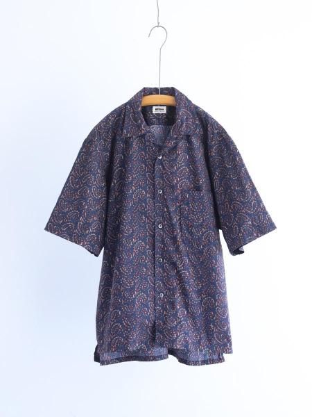 <img class='new_mark_img1' src='https://img.shop-pro.jp/img/new/icons7.gif' style='border:none;display:inline;margin:0px;padding:0px;width:auto;' />BRENA "BLAZE S/S -VINTAGE PAISLEY BROAD- (Orange / Navy)"