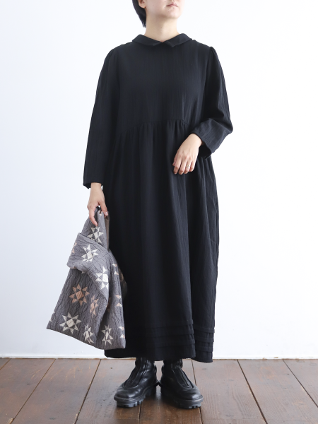 <img class='new_mark_img1' src='https://img.shop-pro.jp/img/new/icons6.gif' style='border:none;display:inline;margin:0px;padding:0px;width:auto;' />ROBE de PEAU " LAMPSHADE ONE PIECE ( BLACK )"