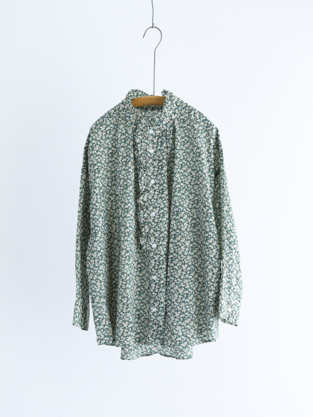 <img class='new_mark_img1' src='https://img.shop-pro.jp/img/new/icons6.gif' style='border:none;display:inline;margin:0px;padding:0px;width:auto;' />Laboratory " LIBERTY FRILL BLOUSE ( BLACK FLOWER )"