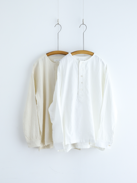 <img class='new_mark_img1' src='https://img.shop-pro.jp/img/new/icons6.gif' style='border:none;display:inline;margin:0px;padding:0px;width:auto;' />GUPTIHA " Sobakasu Khadicotton shirt ( Natural / Whirte ) "
