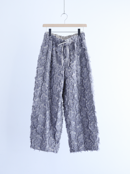 <img class='new_mark_img1' src='https://img.shop-pro.jp/img/new/icons6.gif' style='border:none;display:inline;margin:0px;padding:0px;width:auto;' />qiri "  Jacquard wide Pants ( Gray )"