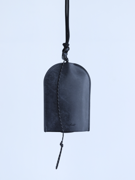 <img class='new_mark_img1' src='https://img.shop-pro.jp/img/new/icons6.gif' style='border:none;display:inline;margin:0px;padding:0px;width:auto;' />kirahvi yhdeksan "Sling wallet (cow leather)"