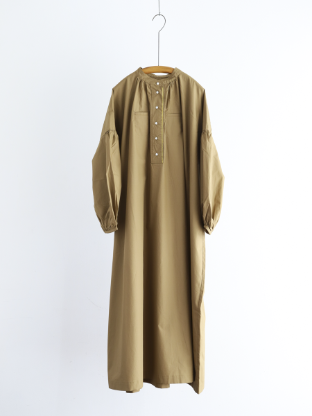 <img class='new_mark_img1' src='https://img.shop-pro.jp/img/new/icons6.gif' style='border:none;display:inline;margin:0px;padding:0px;width:auto;' />FABRIQUE en planete terre " Velvet tape OP ( Graysh khaki )"
