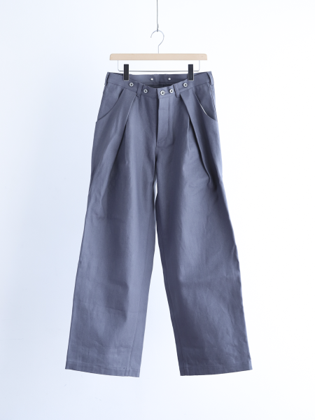 <img class='new_mark_img1' src='https://img.shop-pro.jp/img/new/icons6.gif' style='border:none;display:inline;margin:0px;padding:0px;width:auto;' />eofm "wide denim trousers (gray)"
