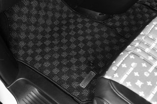 30ヴェルファイア前期　フロアマット　黒×グレー　チェック柄　7人エグゼクティブパワーシート　ハイブリッド車専用