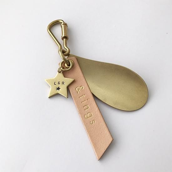 キーホルダー】靴べらキーホルダー×星型プレート - 犬の迷子札