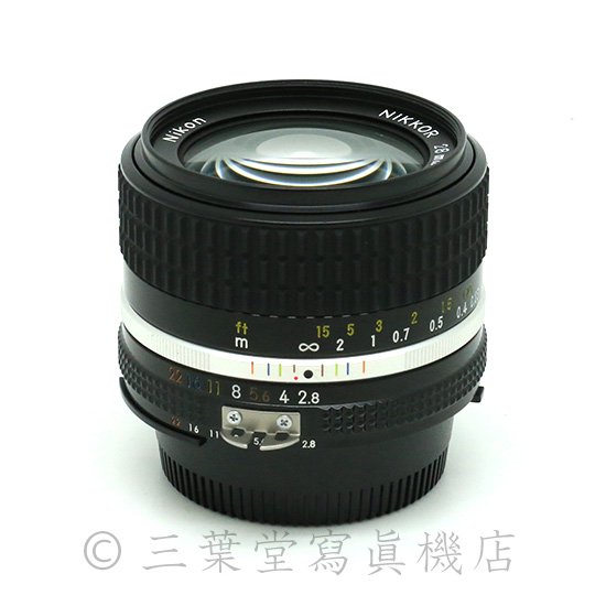 【人気の単焦点】 Nikon Ai-s 28mm F2.8