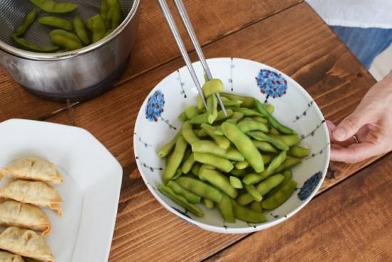 九谷青窯 三宅英雅 朱入り点描並木 6.5寸鉢 中皿 - 作家ものの器と生活