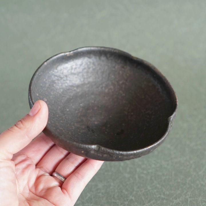 遠藤素子 梅鉢 灰釉 - 作家ものの器と生活雑貨 on-la-cru(オンラクル) 遠藤素子 梅鉢 灰釉 - 作家ものの器と生活雑貨 on-la-cru(オンラクル)