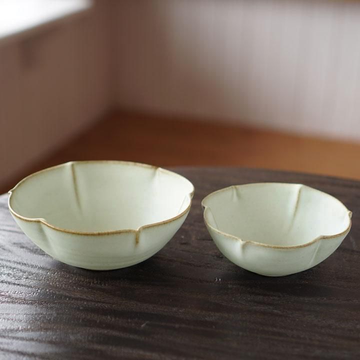 さんちゃ窯 中林範夫 白 4寸稜花小鉢 - 作家ものの器と生活雑貨