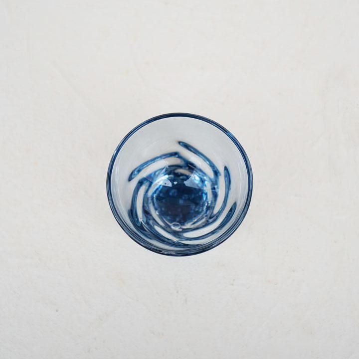 能登島ガラス工房 流 ぐい呑み 能登藍 - 作家ものの器と生活雑貨 on-la