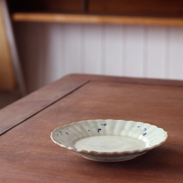 石井桃子 5寸輪花皿 花柄 - 作家ものの器と生活雑貨 on-la-cru