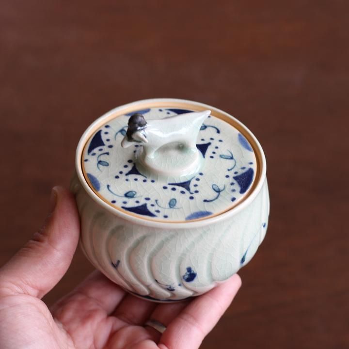橋本よしこさん作　磁器染め付け　蓋もの 橋本 よしこ (@iam_hashimotoyoshiko) • Instagram photos and