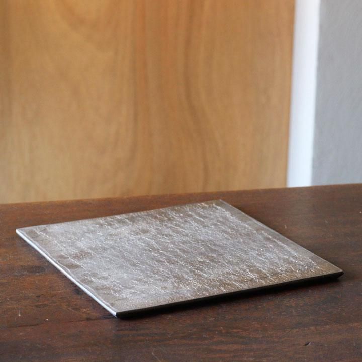 奥田章 金彩リバーシブル板皿（25×25） - 作家ものの器と生活