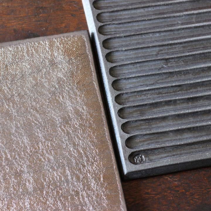 奥田章 金彩リバーシブル板皿（25×25） - 作家ものの器と生活
