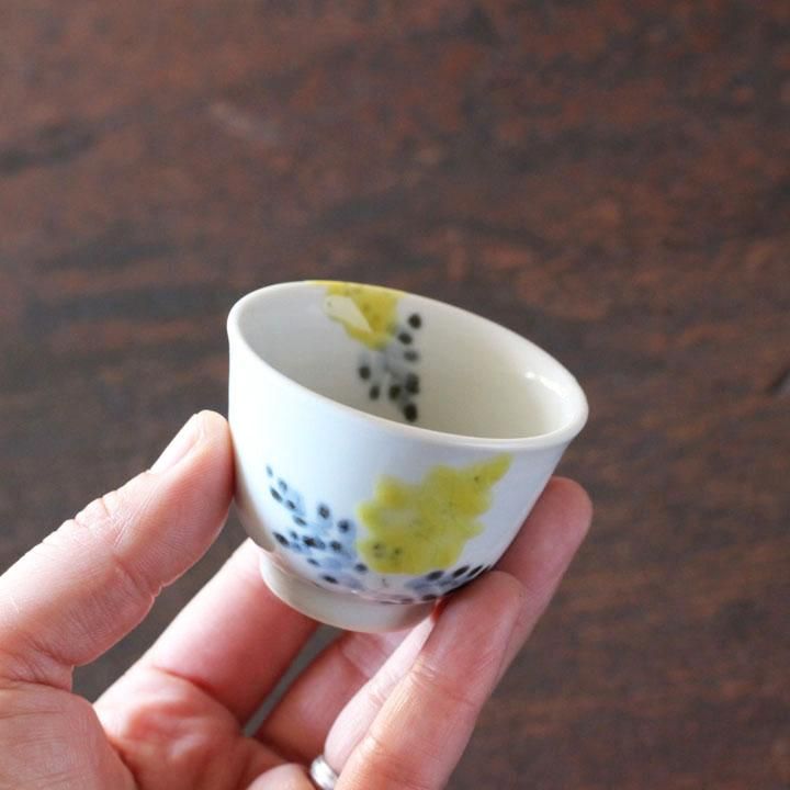 九谷焼 九谷青窯 横井佳乃 色絵ミモザ ぐい呑み - 作家ものの器と生活