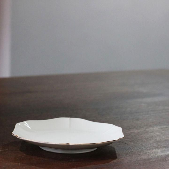 水野克俊 白磁 口紅輪花皿 5.5寸 - 作家ものの器と生活雑貨 on