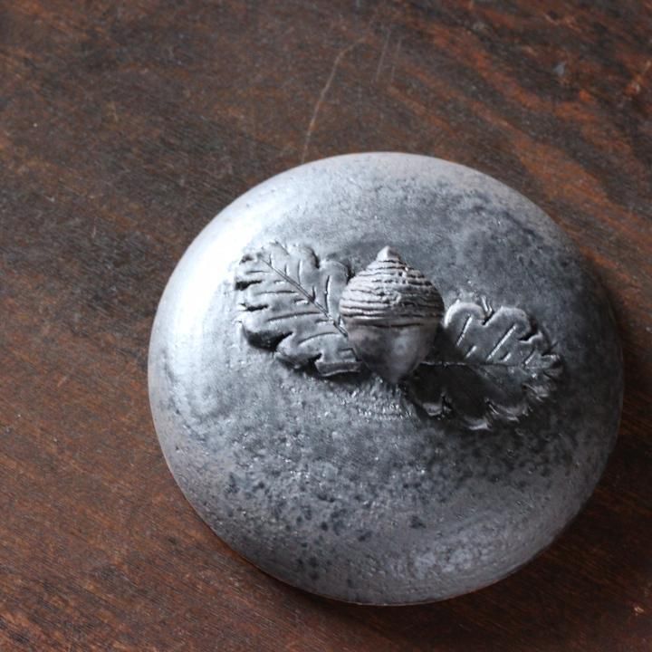 石渡磨美 どんぐり炊飯土鍋 1合 黒錆 - 作家ものの器と生活雑貨 on-la