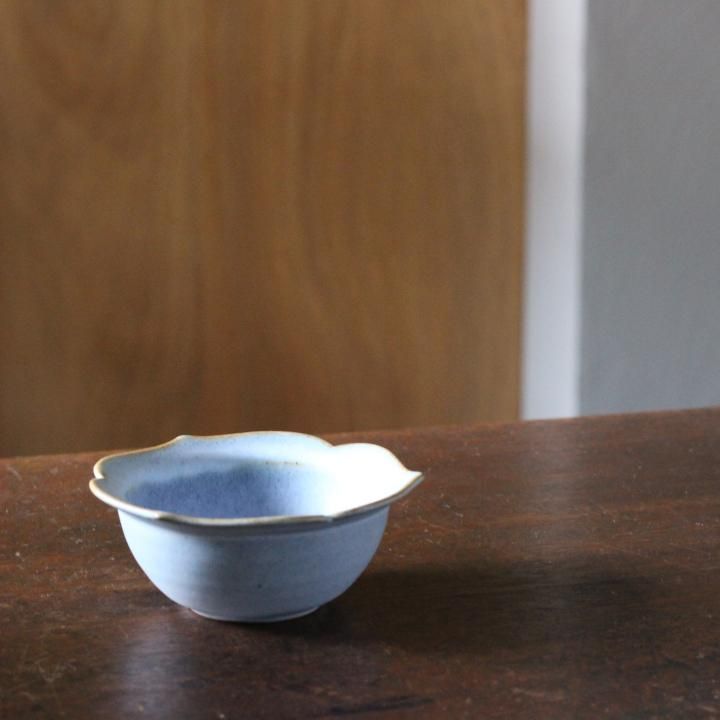 さんちゃ窯 中林範夫 青4寸 稜花リム小鉢 - 作家ものの器と生活 さんちゃ窯 中林範夫 青4寸 稜花リム小鉢 - 作家ものの器と生活