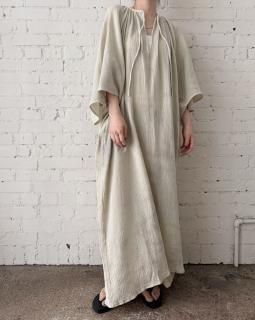 <img class='new_mark_img1' src='https://img.shop-pro.jp/img/new/icons1.gif' style='border:none;display:inline;margin:0px;padding:0px;width:auto;' />cotton gauze wide sleeve dress 【BLUE GRAY】の商品画像