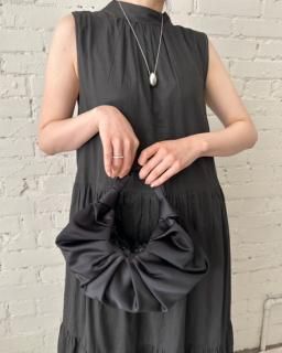 Kiku Croissaint Bag Satin 【BLACK】の商品画像