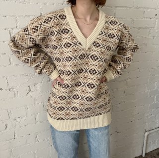 <img class='new_mark_img1' src='https://img.shop-pro.jp/img/new/icons1.gif' style='border:none;display:inline;margin:0px;padding:0px;width:auto;' />cream pattern knit