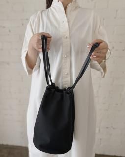 Woven Drawstring Bucket Bagの商品画像
